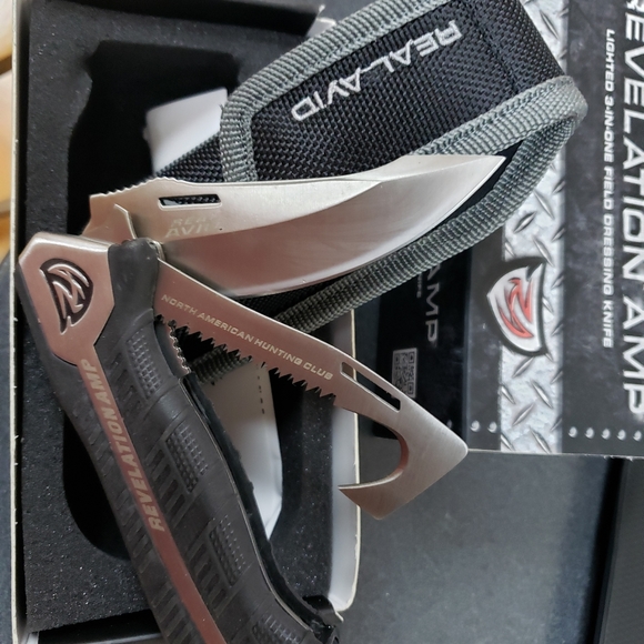 Revelation Other - Revelation AMP lighted 3 in 1 field dressing knife
